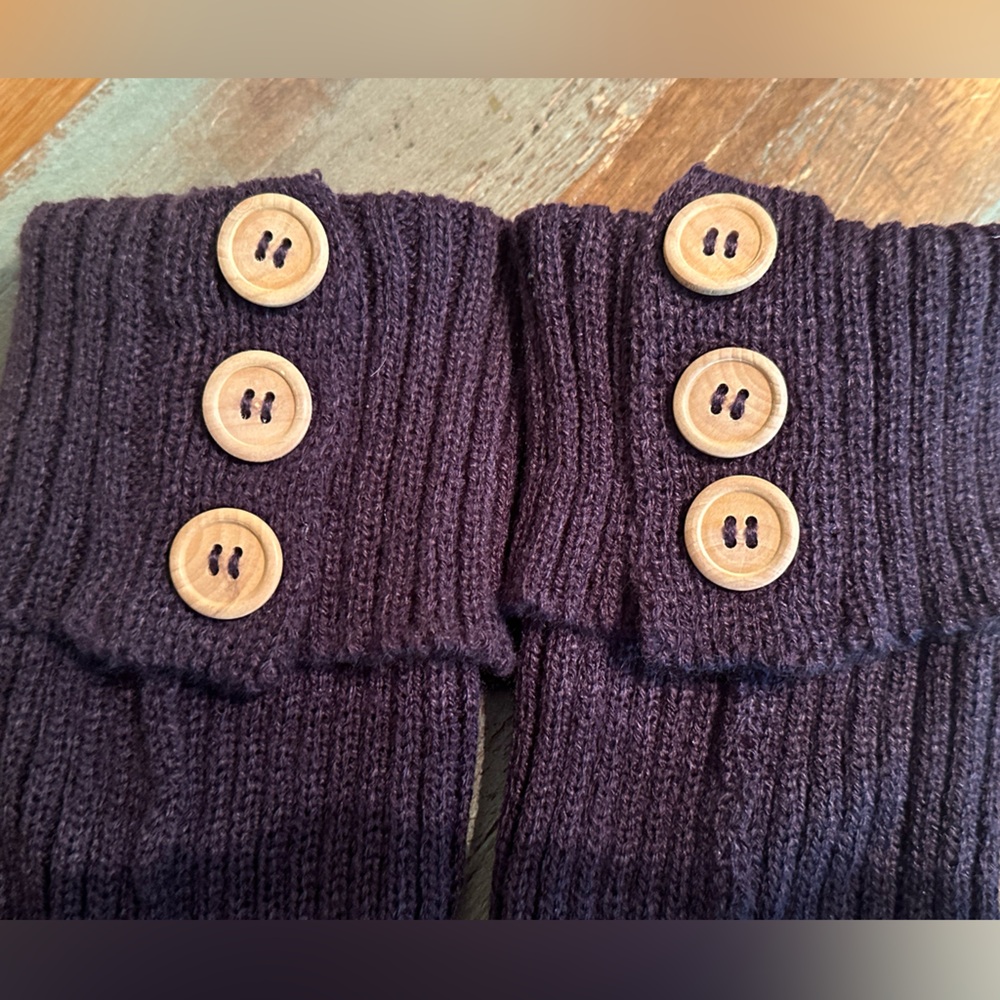 Leg warmers boot socks cuffs black knit with buttons